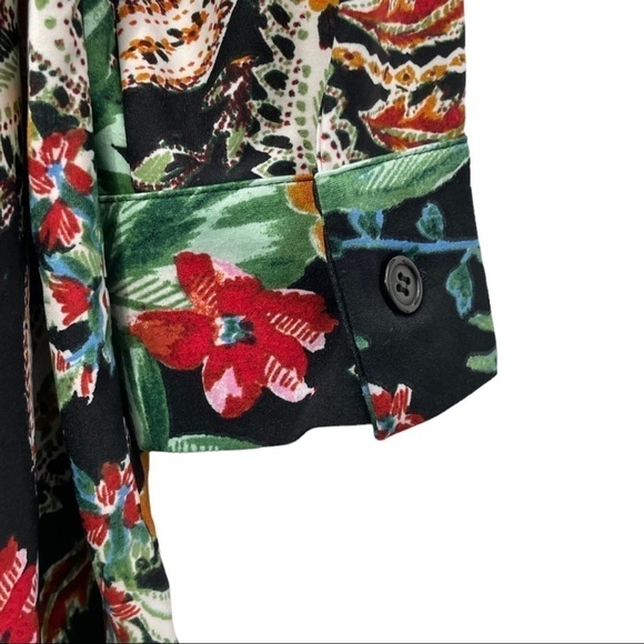 𝅺ATTITUDES by Renee Two-Print Front Pocket Shirt Floral and Paisley Print NWT - Picture 7 of 11